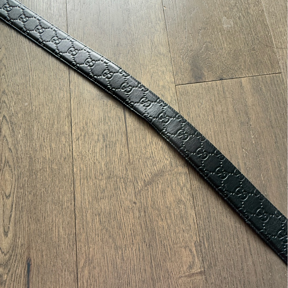 Gucci Black Embossed Leather Belt with Silver G Buckle. Unisex - Picture 7 of 7
